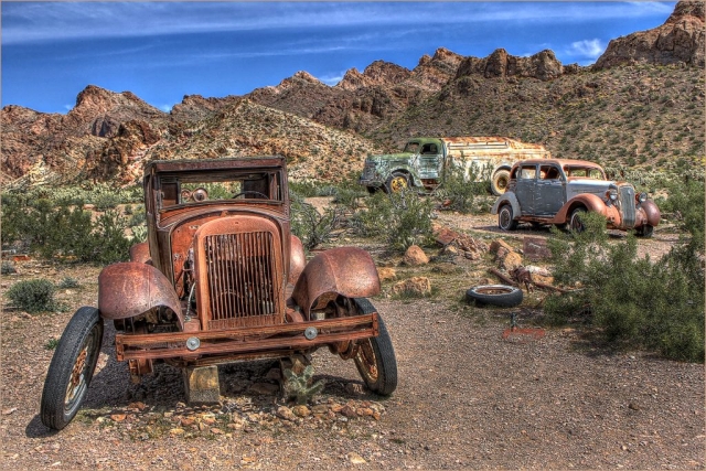 COLOR S - Valerie DeBiase: Old Autos In The Nevada Desert