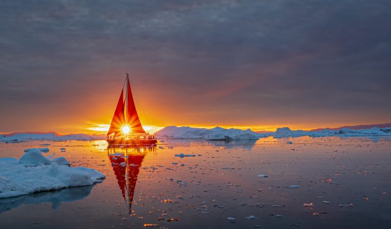 SALON - Bonnie Forman-Franco: Sunset Between the Red Sails