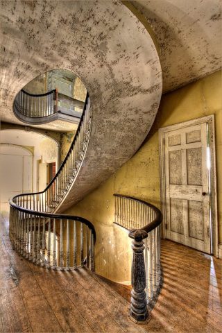 COLOR S Second Place - Valerie DeBiase: Hudson River House Staircase