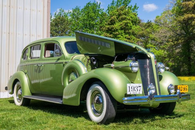 1937 Buick - Photographer: Laurie Ellis 1937 Buick - Photographer: Laurie Ellis