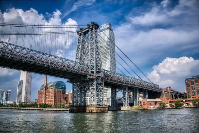 Williamsburg Bridge - Photographer: Ellen Dunn Williamsburg Bridge - Photographer: Ellen Dunn