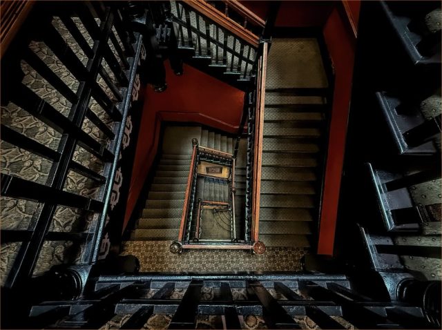 COLOR A - Alan Baca: Hotel Transylvania