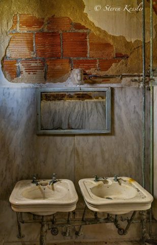 Ellis Island Medical Room - Photographer: Steven Kessler Ellis Island Medical Room - Photographer: Steven Kessler